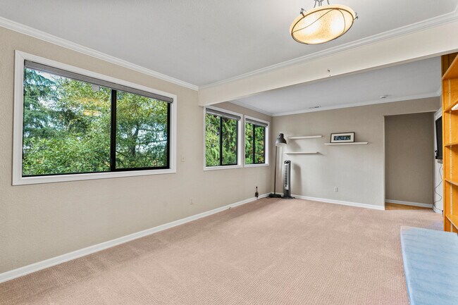 Building Photo - 12135 107th Ave NE