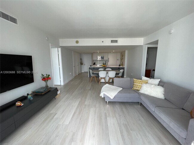 Building Photo - 50 Biscayne Blvd