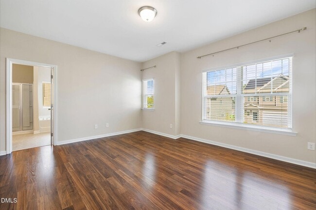 Building Photo - 6806 Shane Dr