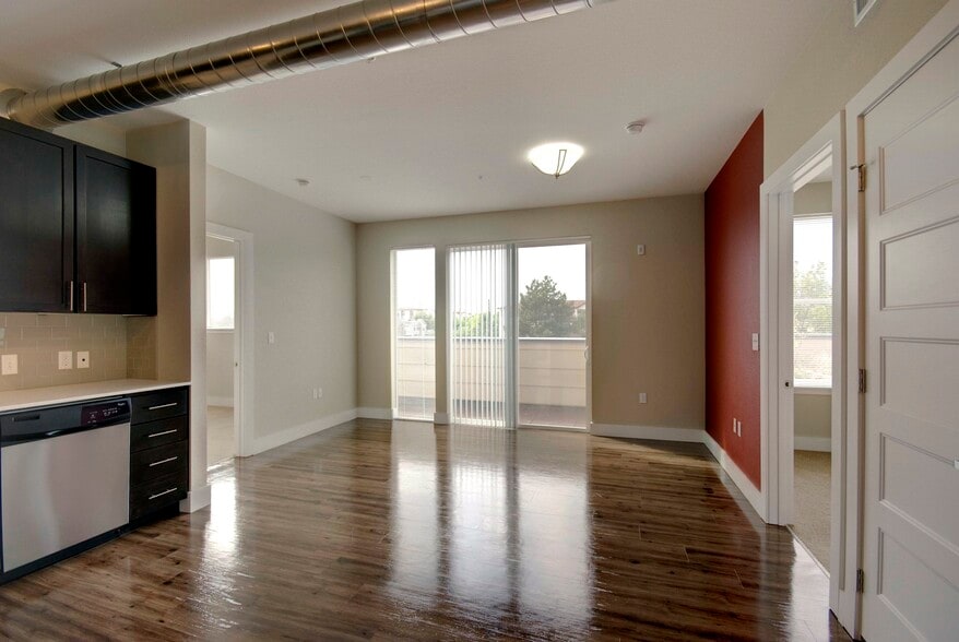 Interior Photo - Gaslamp