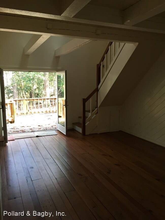 Building Photo - 2 br, 2 bath House - 5604 Willow Creek Ln.