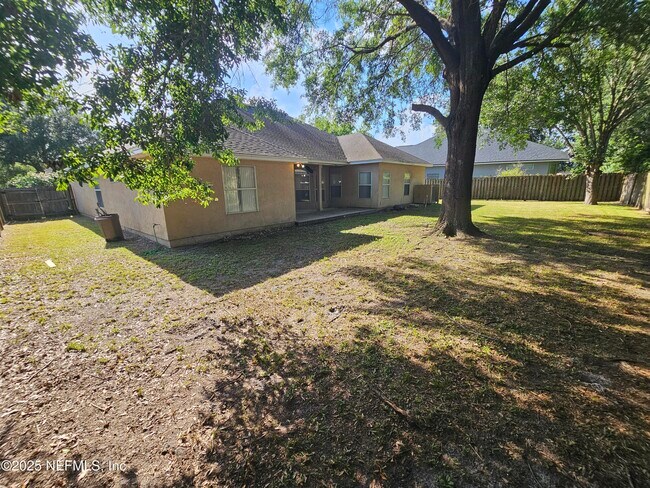 Building Photo - 1708 Dartmoor Ln