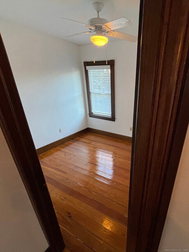 Building Photo - 39 Pearl St