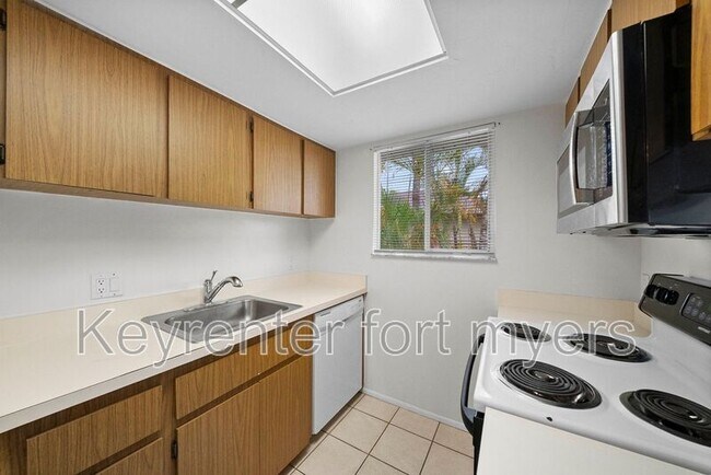 Building Photo - 3401 New South Province Blvd