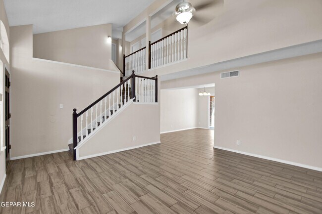 Building Photo - 11816 2 Towers Dr