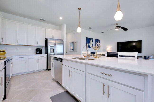 Building Photo - 12240 Wellen Golf St