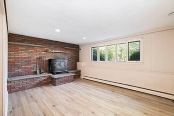 Building Photo - 11A Centre Ln