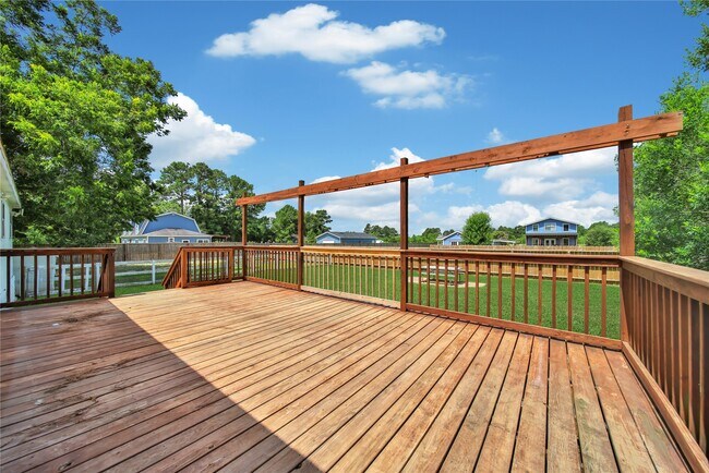 Building Photo - 31324 Knebel Rd