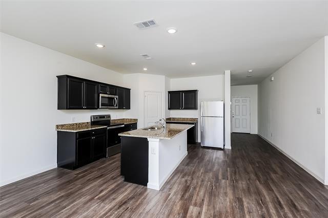 Building Photo - 505 Canoe Way