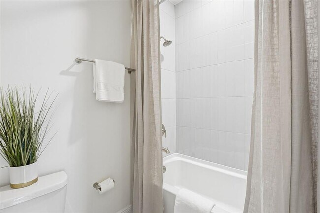 Building Photo - 110 Via Roma