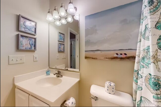 Building Photo - River Oaks Condos