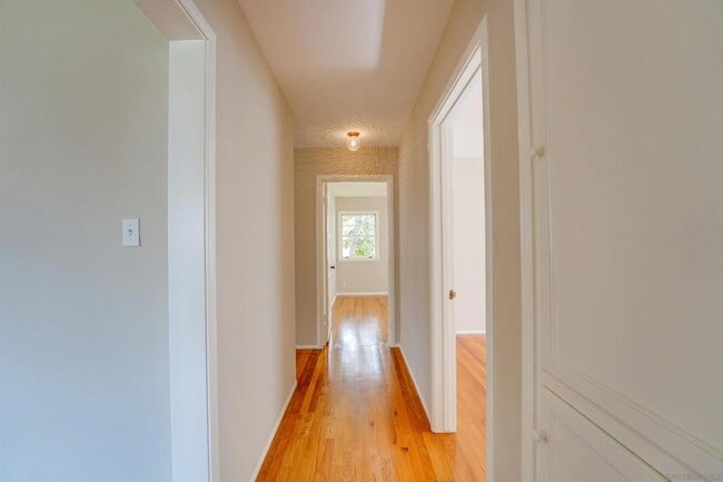 Building Photo - 719 I Ave