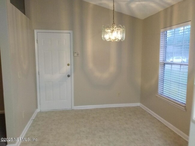 Building Photo - 12895 Bentwater Dr
