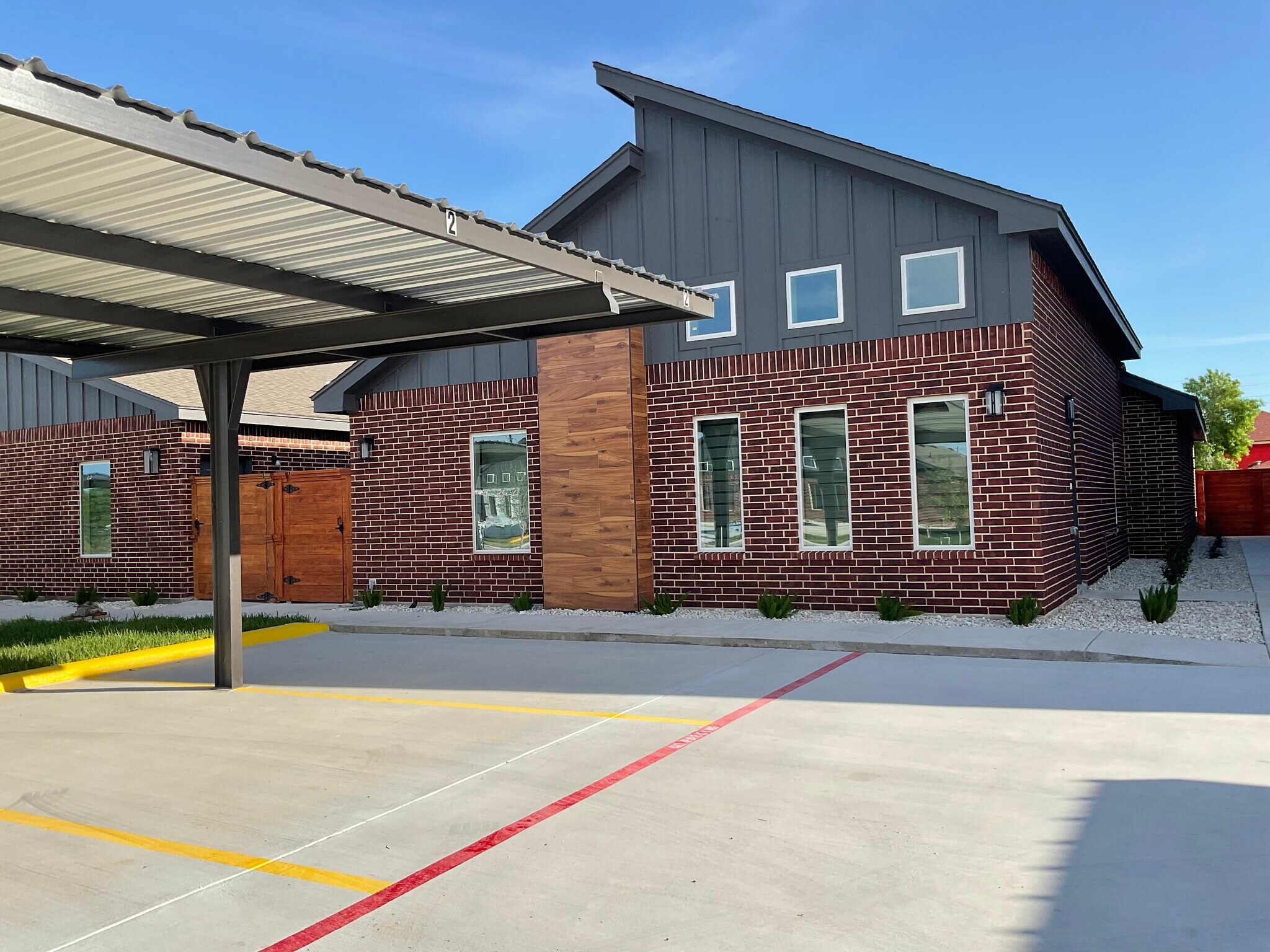 covered parking - 805 Hidden Hills St