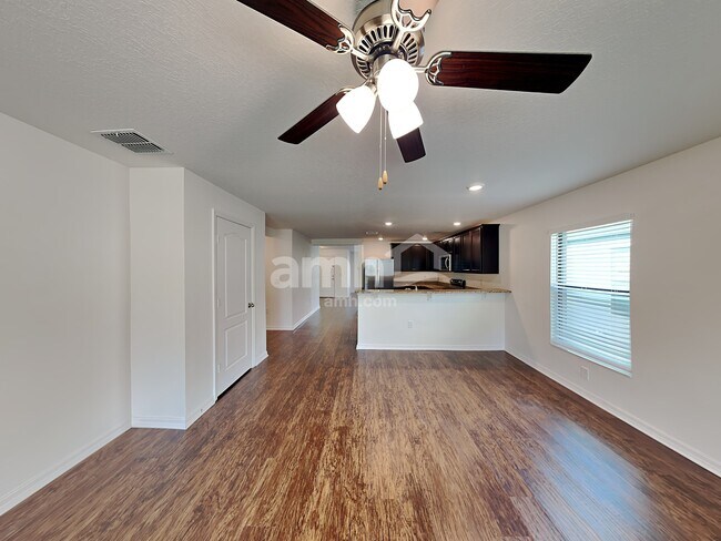 Building Photo - 823 Chatham Walk Dr