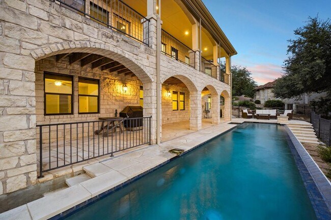 Building Photo - 17813 Kingfisher Ridge Dr