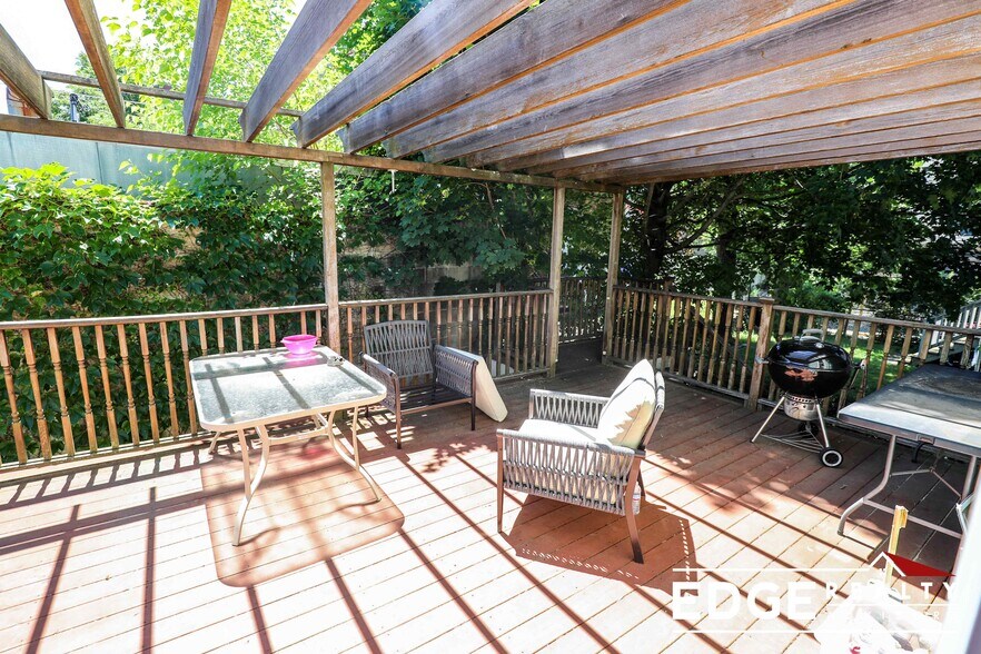 Building Photo - 12 Bothwell Rd