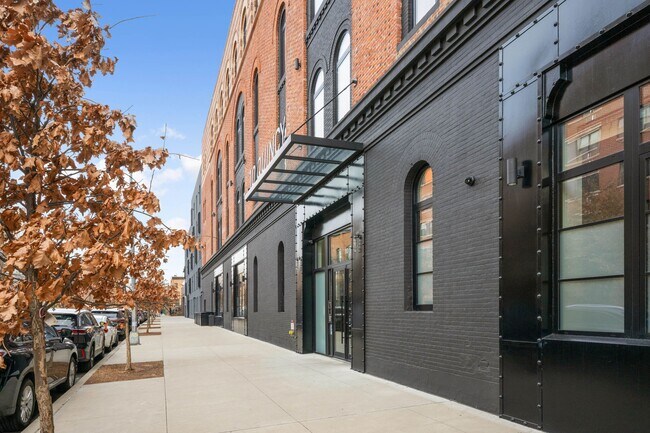 Building Photo - 10 Quincy St