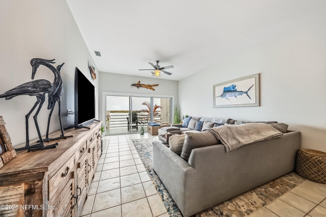 Building Photo - 75 Comares Ave