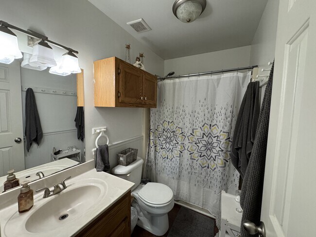 Building Photo - 3023 Britney Dr