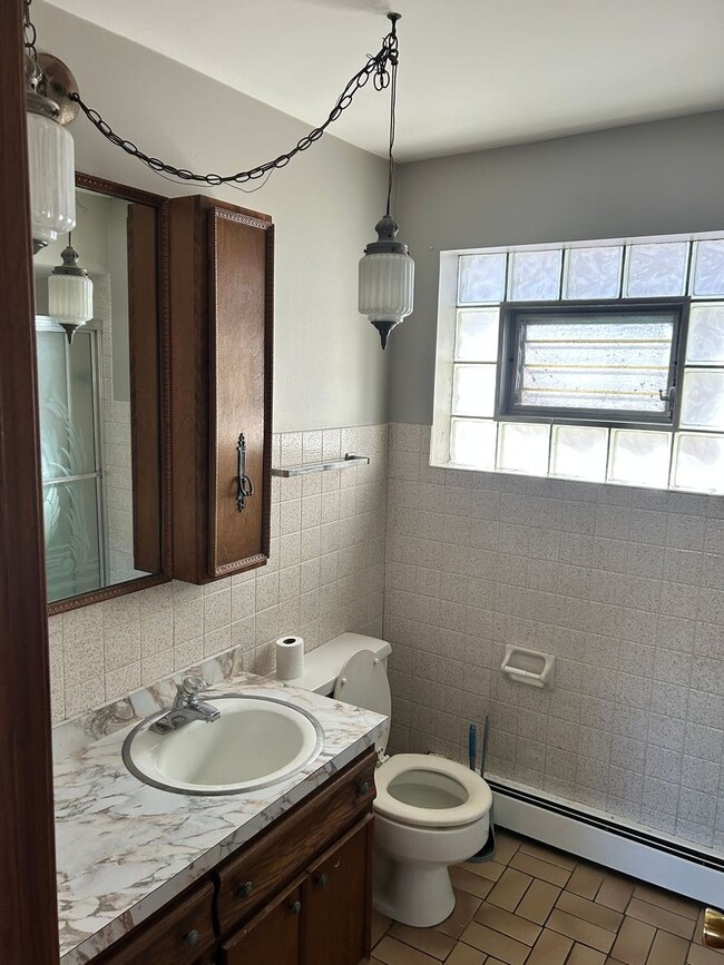 Building Photo - 5645 W 63rd Pl