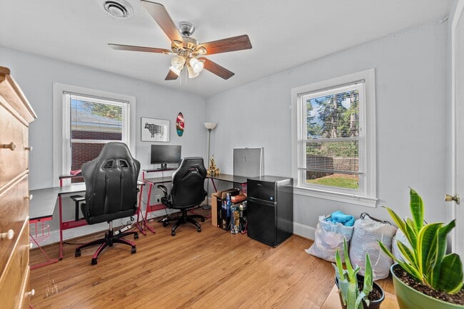 Building Photo - 1309 Willow St