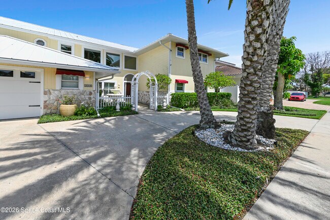 Building Photo - 2230 Sykes Creek Dr