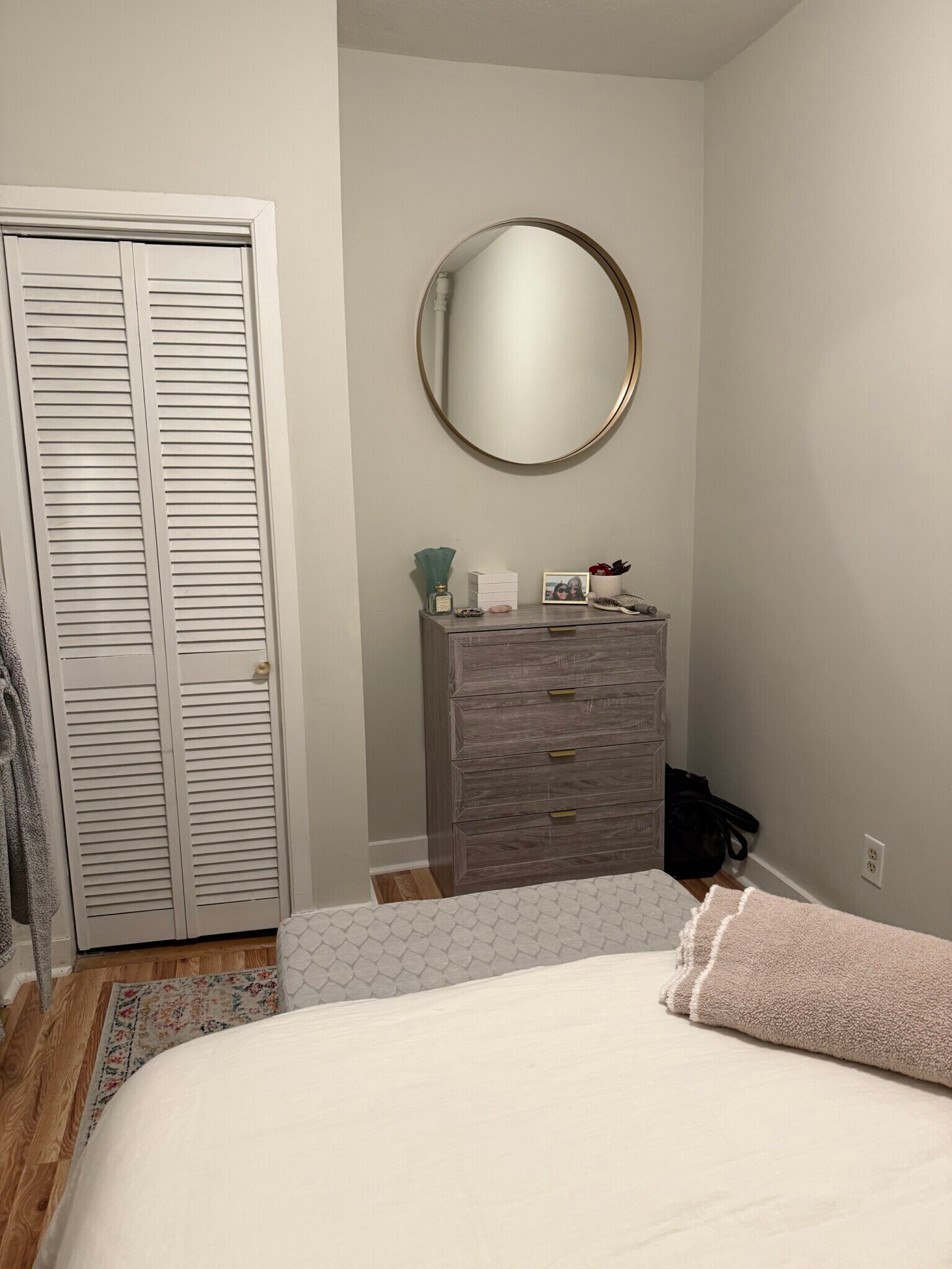 Building Photo - 70 Joy St