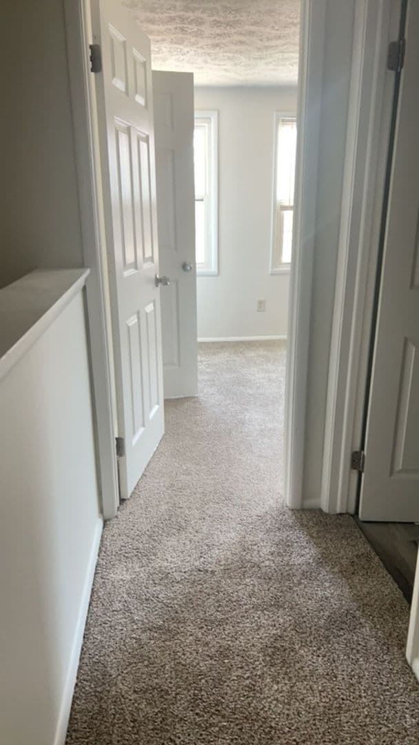 Building Photo - Coming Soon! Three Bedroom Townhome!!