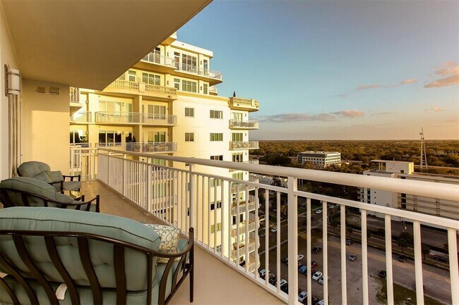 Primary Photo - 100 S Eola Dr