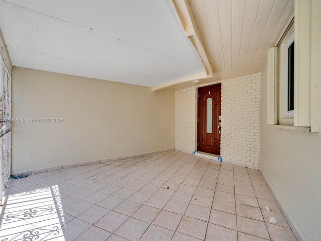 Building Photo - 1430 SW 102nd Ct