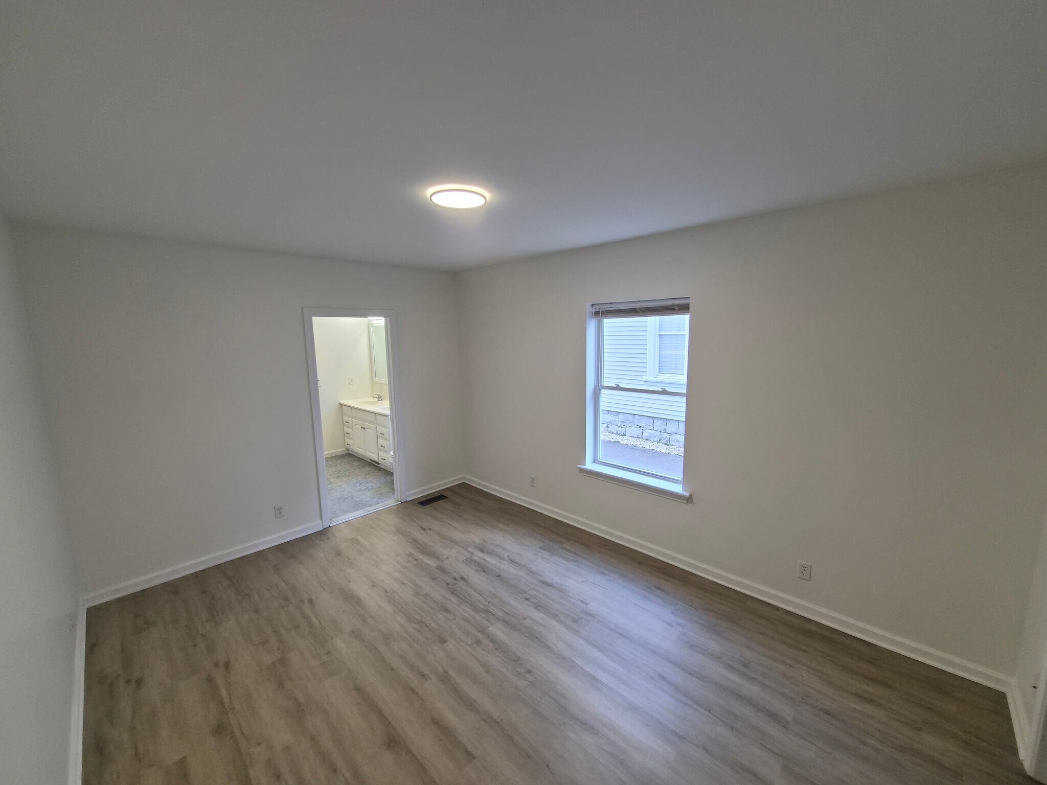 Building Photo - 142 Washington St