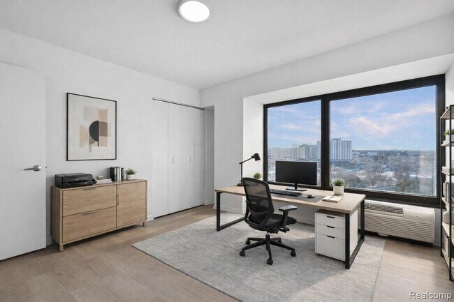 Building Photo - 300 Riverfront Dr