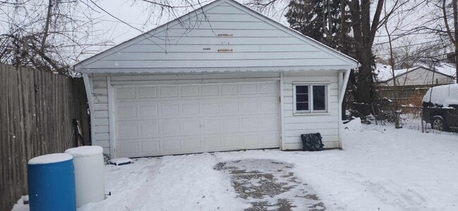 Building Photo - 11776 Rossiter St