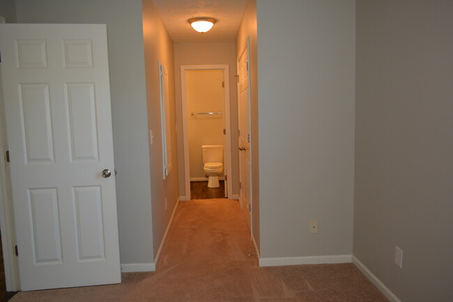 Building Photo - 3012 Nancy Dr