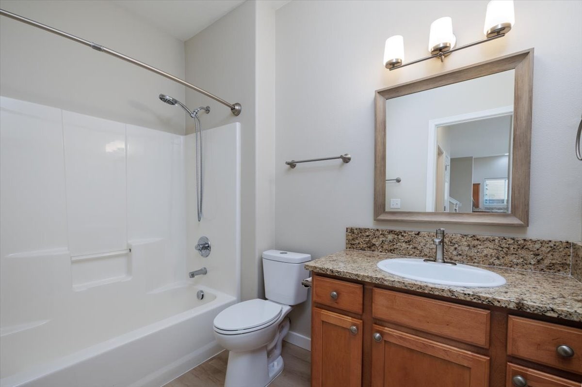 Full Bathroom Main Level - 281 N Royal Oak St