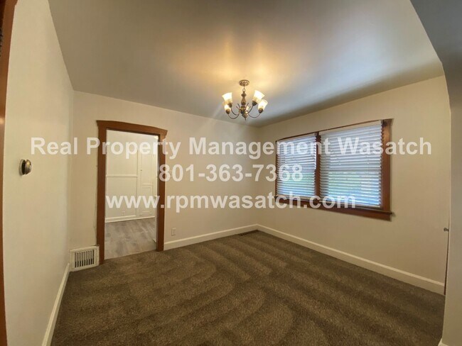 Building Photo - 1103 E Sherman Ave
