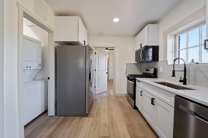 Building Photo - 605-607-607 S Champion Ave