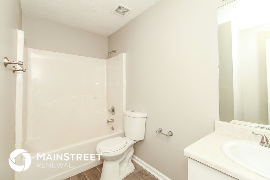 Building Photo - 7550 Sugarcreek Dr