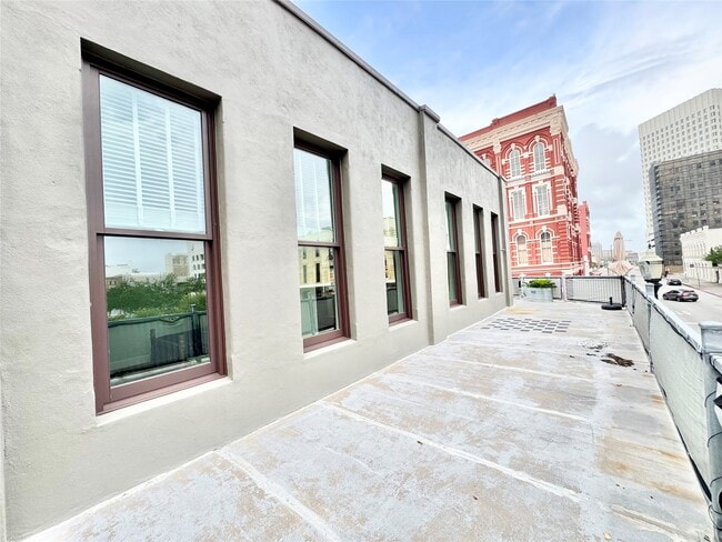 Building Photo - 219 22nd St