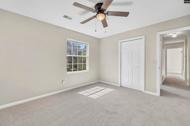 Building Photo - 605 N Donar Dr