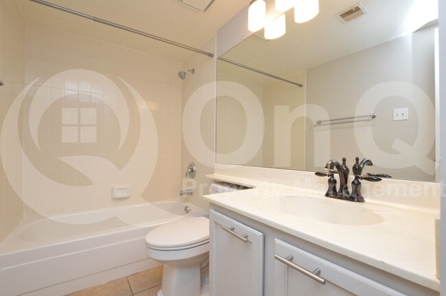 Building Photo - 7950 E Starlight Way