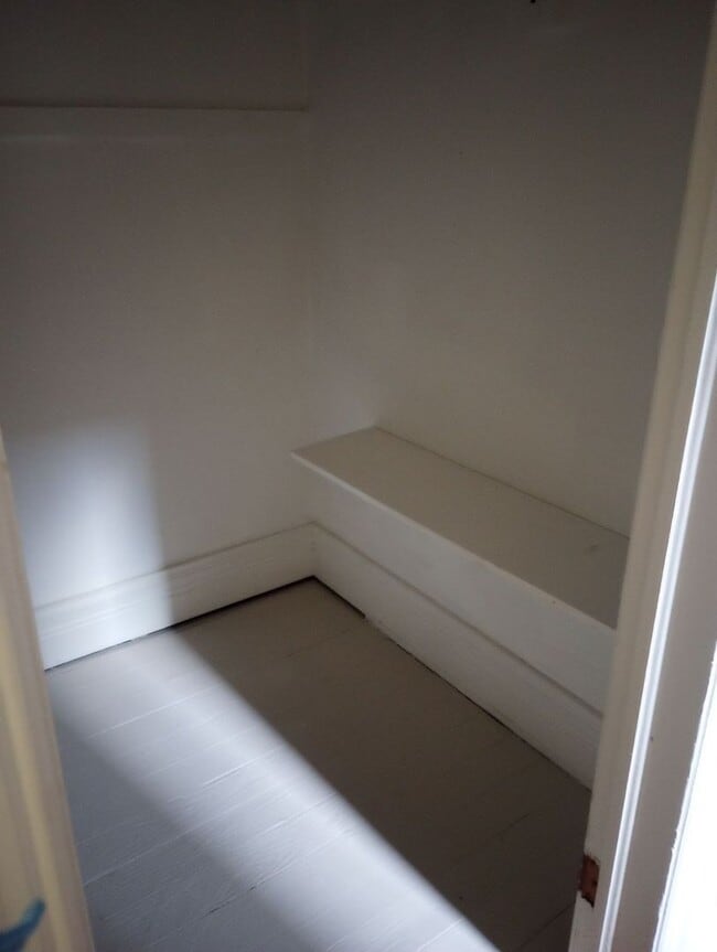 Building Photo - 125-127 South Fulton Street