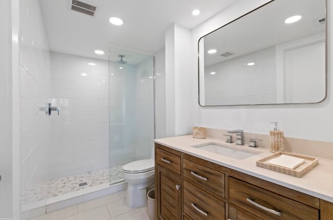 Building Photo - 1030 Sugar Sands Blvd