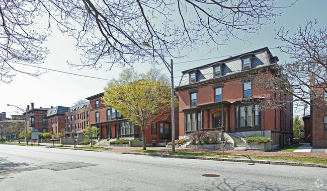 Building Photo - Longfellow Commons