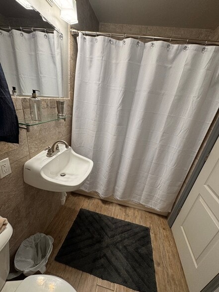 Building Photo - 1207 W Gore Blvd