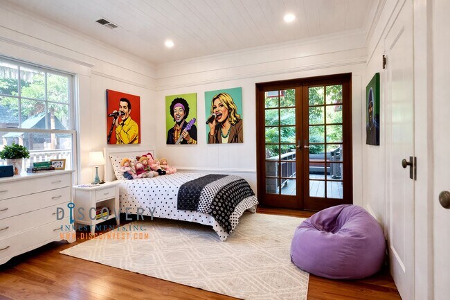 Building Photo - Panoramic Hill Estate with Sweeping Views