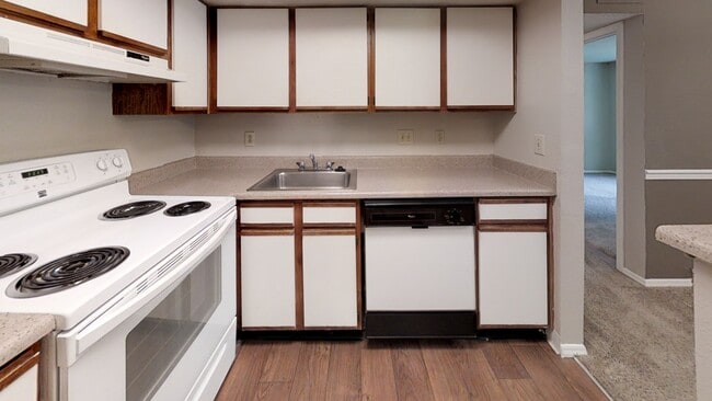 Kitchen - Safire at Matthews