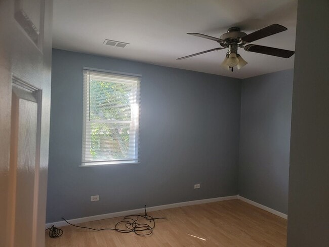 Building Photo - Charming 3BR Duplex in Harvey