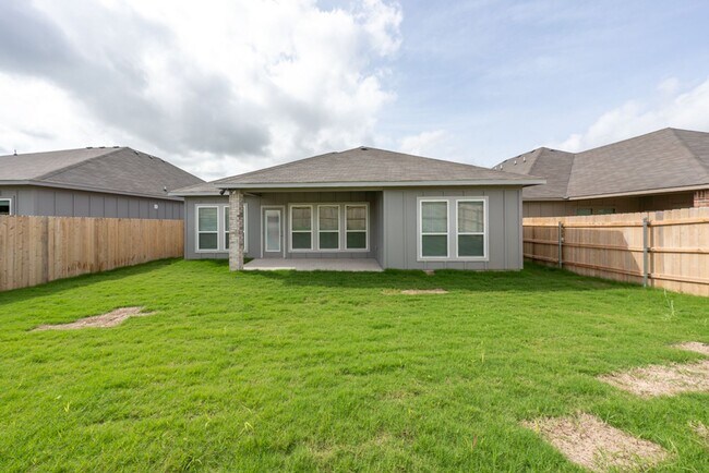 Building Photo - 4-Bedroom Temple Rental Near VA, Baylor Scott & White & Parks